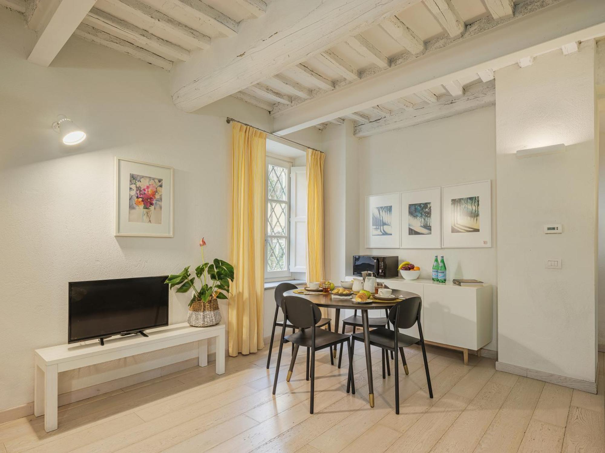 Residenza Degli Artisti Apartments لوكا المظهر الخارجي الصورة
