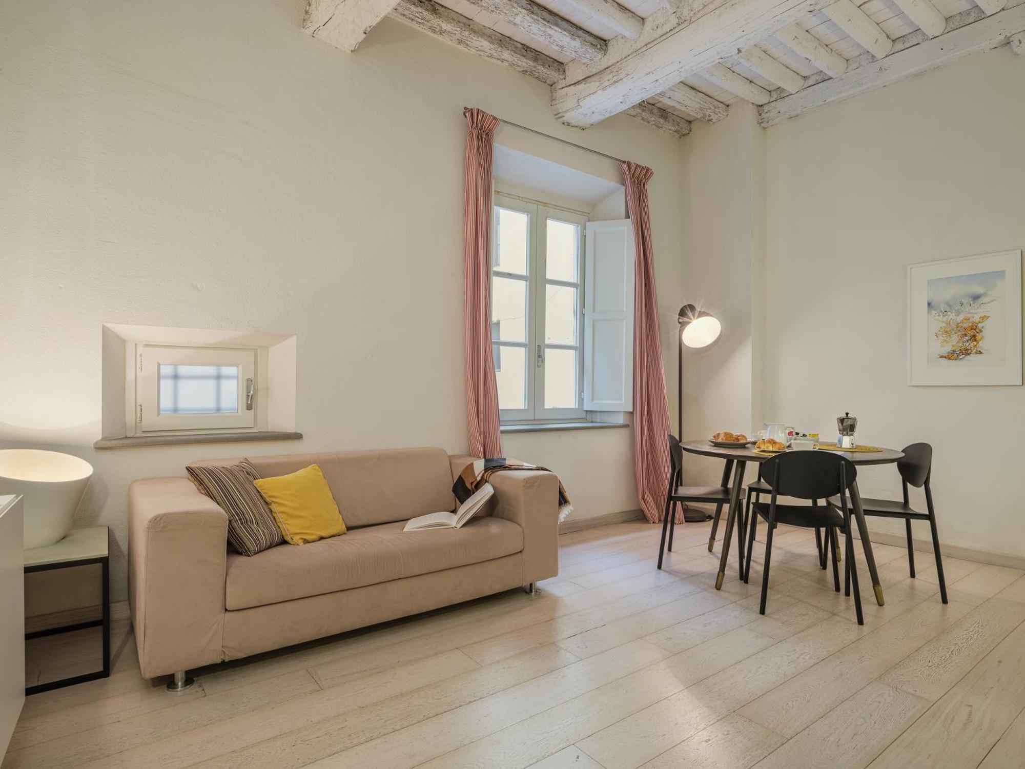 Residenza Degli Artisti Apartments لوكا المظهر الخارجي الصورة